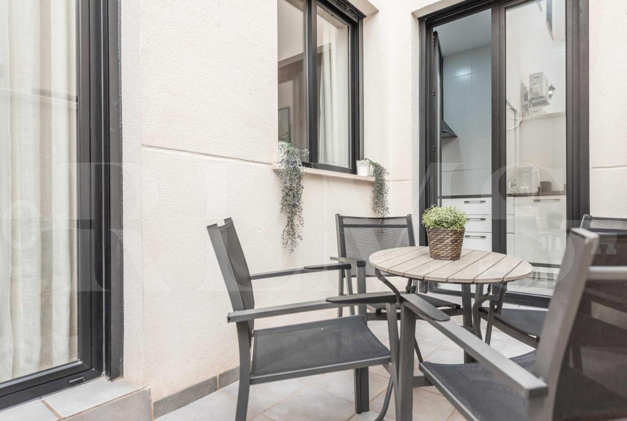 3Br Apartment With Parking And Patio In The Center By Rems Málaga Esterno foto