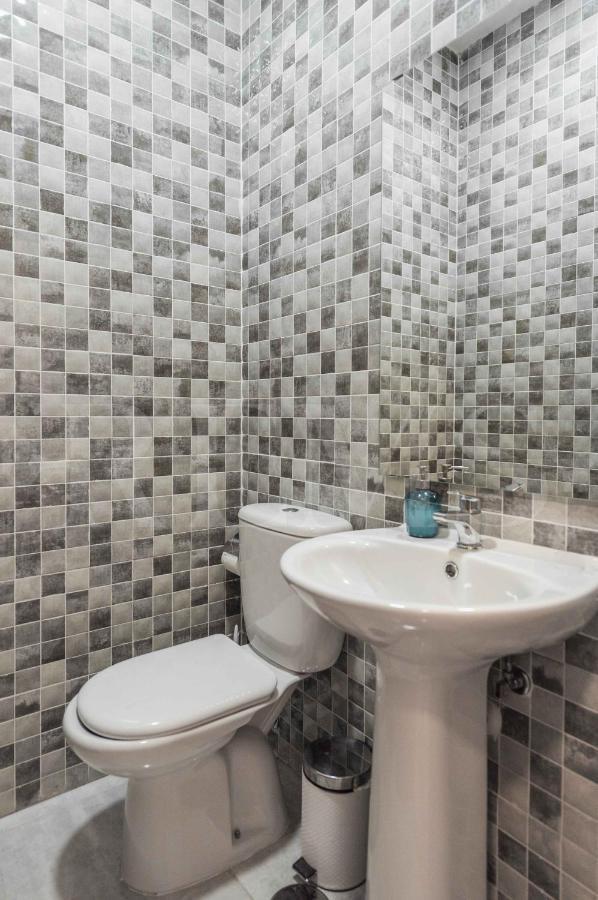 3Br Apartment With Parking And Patio In The Center By Rems Málaga Esterno foto