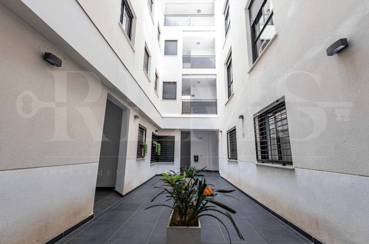 3Br Apartment With Parking And Patio In The Center By Rems Málaga Esterno foto